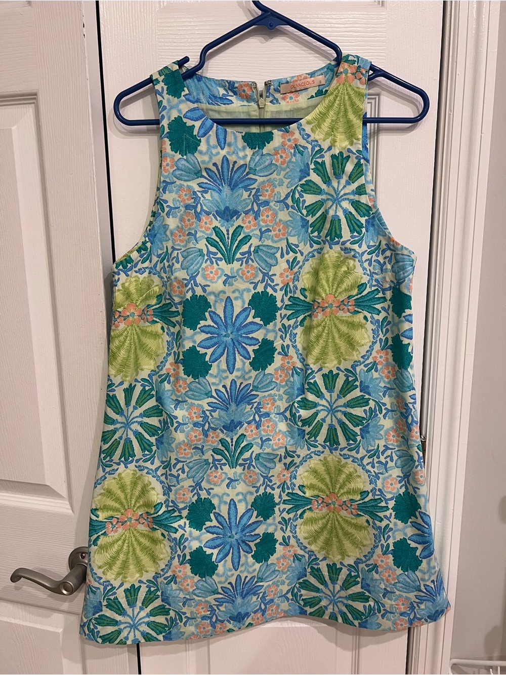 Olivaceous Sleeveless Floral Shift Dress in Blue & Green